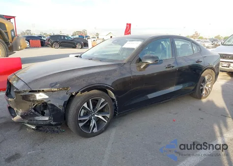 2024 Volvo S60 B5 Core Dark Theme из США, поврежденный, VIN 7JRL12FK5RG326686